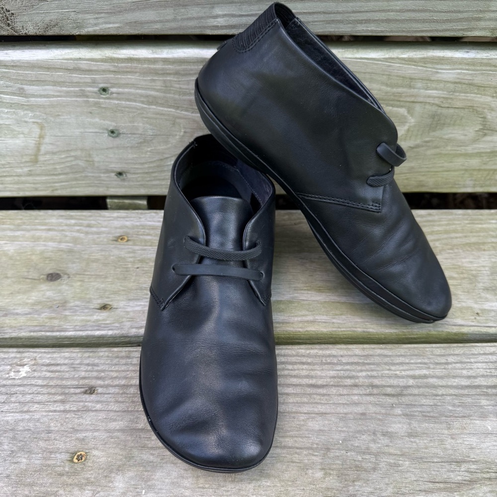Camper Right Leather Ankle Booties Black Rubber Outsole EU 39 US 8.5 Flexible